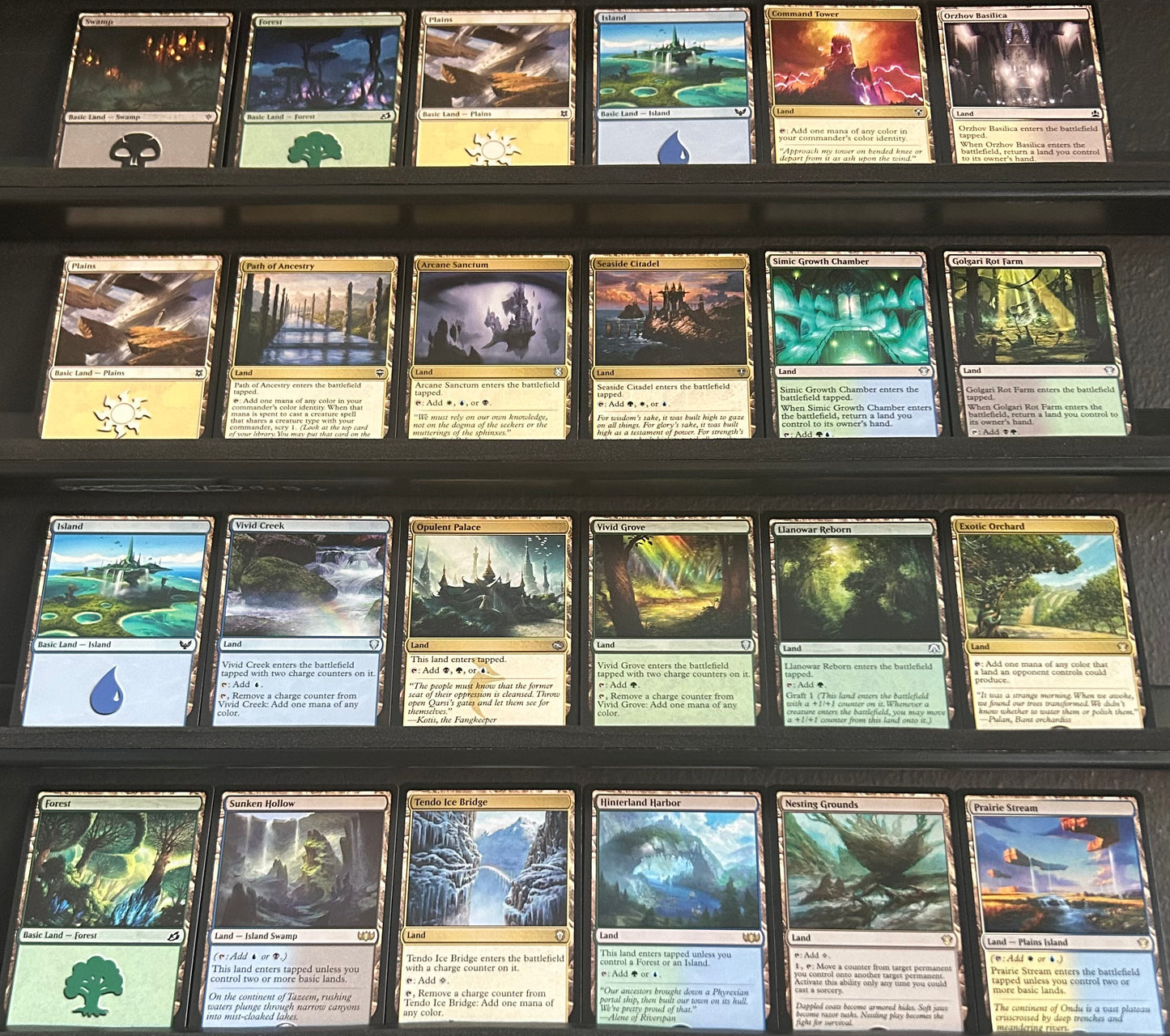 Atraxa, Praetors' Voice - 1/1 Counters